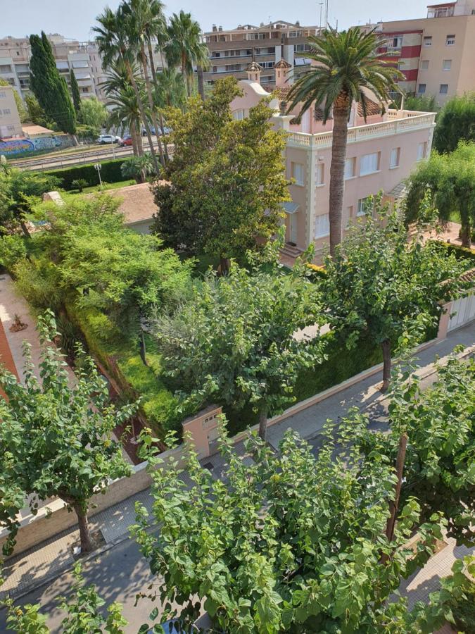 Acogedor Apartamento. Салоу Екстериор снимка