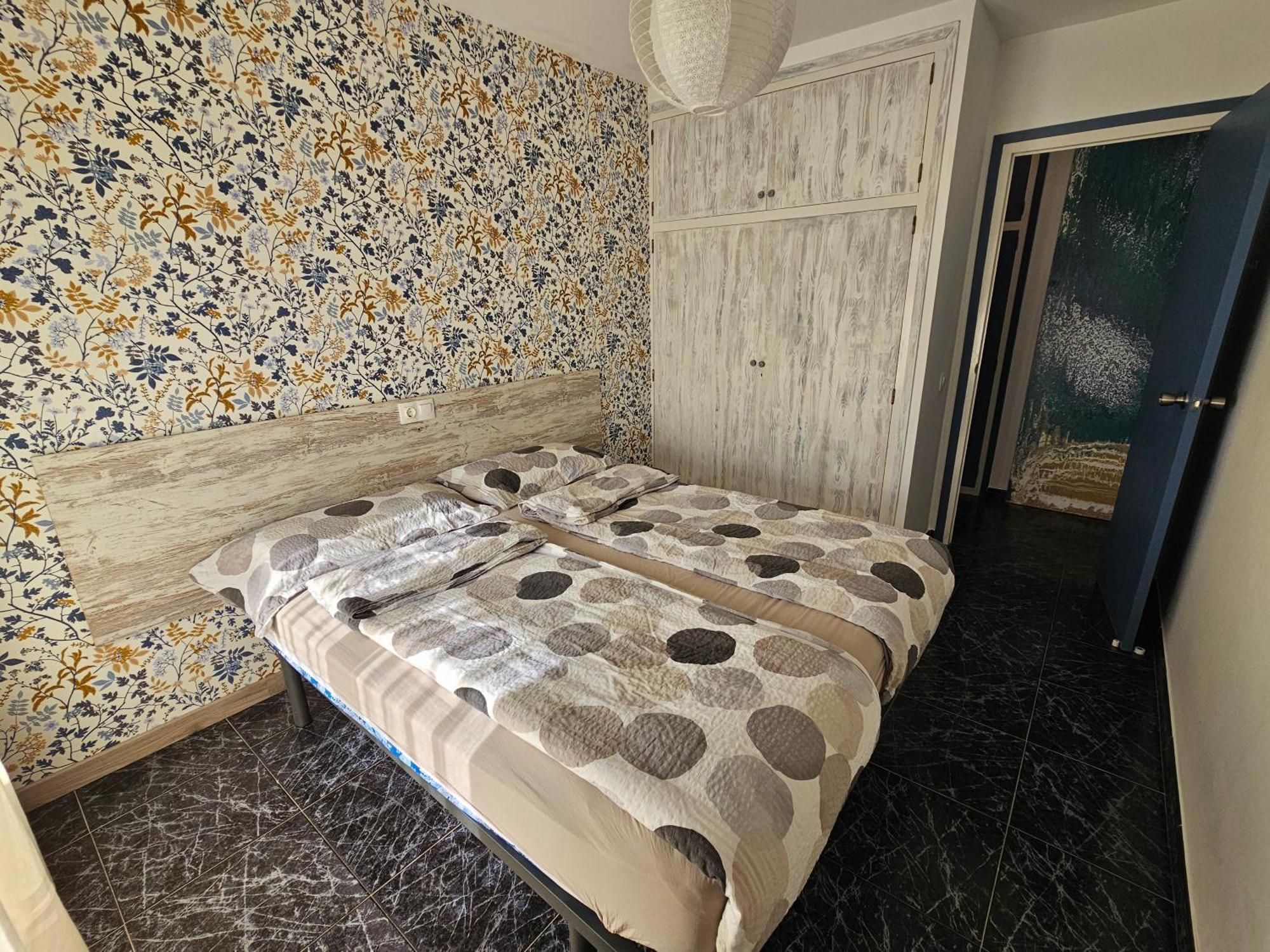 Acogedor Apartamento. Салоу Екстериор снимка